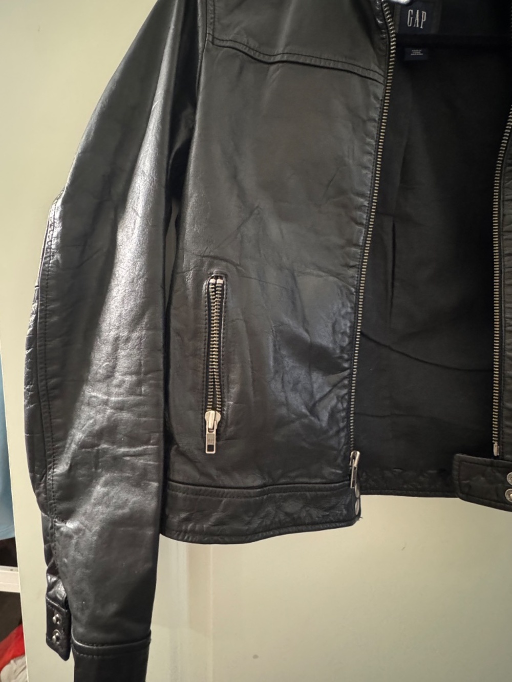 Gap leather jacket - Picture 5 of 7